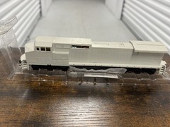 Bachmann HO Scale Undecorated EMD GP40-2 Diesel Locomotive DCC On Board NOS