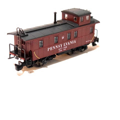 Marklin Z F7 Green Pennsylvania Diesel Loco W/ 3-Pole Motor And Matching Caboose