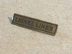 VINTAGE PREWAR 257T 258T 262T LIONEL TRAIN COAL TENDER 1 LIONEL LINES NAME BADGE