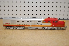 Walthers MainLine Santa Fe #50A ALCO DL-109 Diesel Locomotive HO