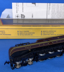 Mehano Pennsylvania Engine #4828 GG-1, In box, Nice condition Brown