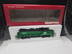 HO Mantua GP-20 Diesel Burlington Northern 2044 Green Black 414 – 063