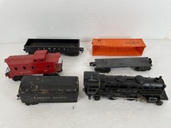 FOR PARTS VTG LIONEL 1110 DIE-CAST Metal STEAM LOCOMOTIVE With Broken Cars
