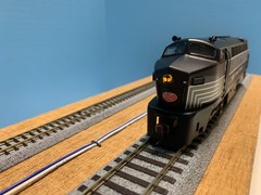 HO Bachmann 61803 NYC Baldwin RF-16 Shark Nose diesel unmarked (DCC)