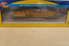 HO Scale Athearn, GP40-2 Diesel Locomotive, Union Pacific, Yellow #1345
