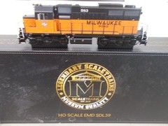 SCALE TRAINS SXT70061 MUSEUM QUALITY EMD SDL39 MILWAUKEE ROAD W DCC SOUND~HO SCA