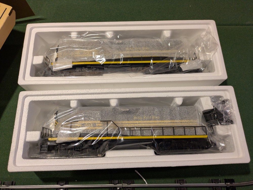LIONEL 6-18505 NICKEL PLATE ROAD NKP DOUBLE HEADED GP-7 DIESEL W/RAILSOUND -LNIB