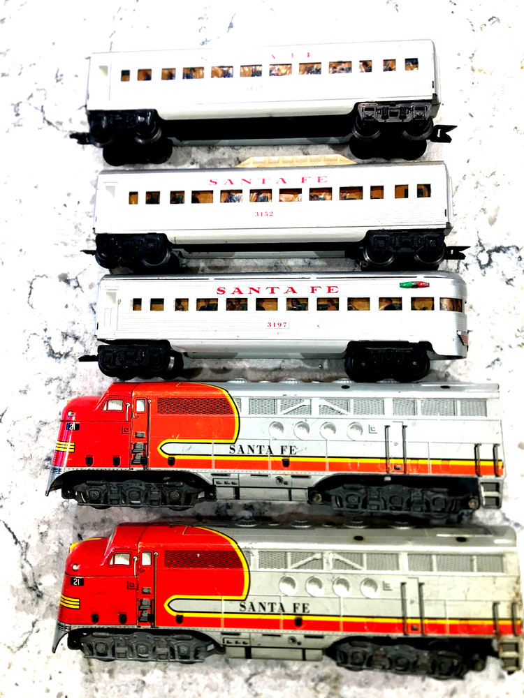 Vintage Marx O Santa Fe #1095 A-A diesels with passenger cars set tested runs