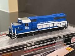 N Scale Atlas FEC EMD GP40-2 #422 w/Micro-Trains 4-car FEC Ortner Hopper Set
