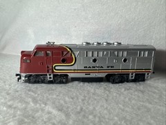 Model Power Ho Scale F3 Santa Fe, Diesel, Locomotive, Dummy, Or Train Set Layout