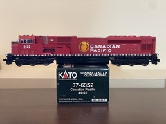 HO Scale Model Trains Kato 37-6352 SD90/43MAC Canadian Pacific 9122 – DCC/Sound