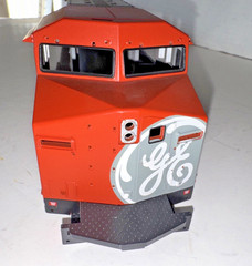 MTH O GAUGE GE GENERAL ELECTRIC CAB #6000 DIESEL ENGINE BODY SHELL 18.5″ NEW