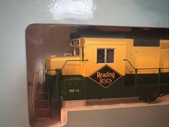 Proto 2000 HO Scale GP30 Reading Lines locomotive 21549 #3606 Knuckle Couplers