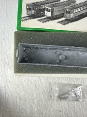 NOS HO Scale Bowser Cary Locomotive Works Diesel Body Shell E B-Unit #13-9