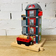 Sodor Paint Company Factory – Thomas The Tank & Friends Wooden Railway Trains
