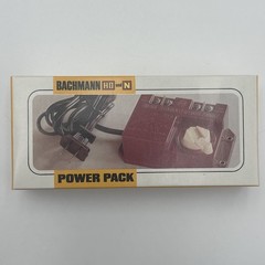 Bachmann EMD F40PH Amtrak Diesel & 3 x 85′ Lighted Fleet Coach Passenger cars