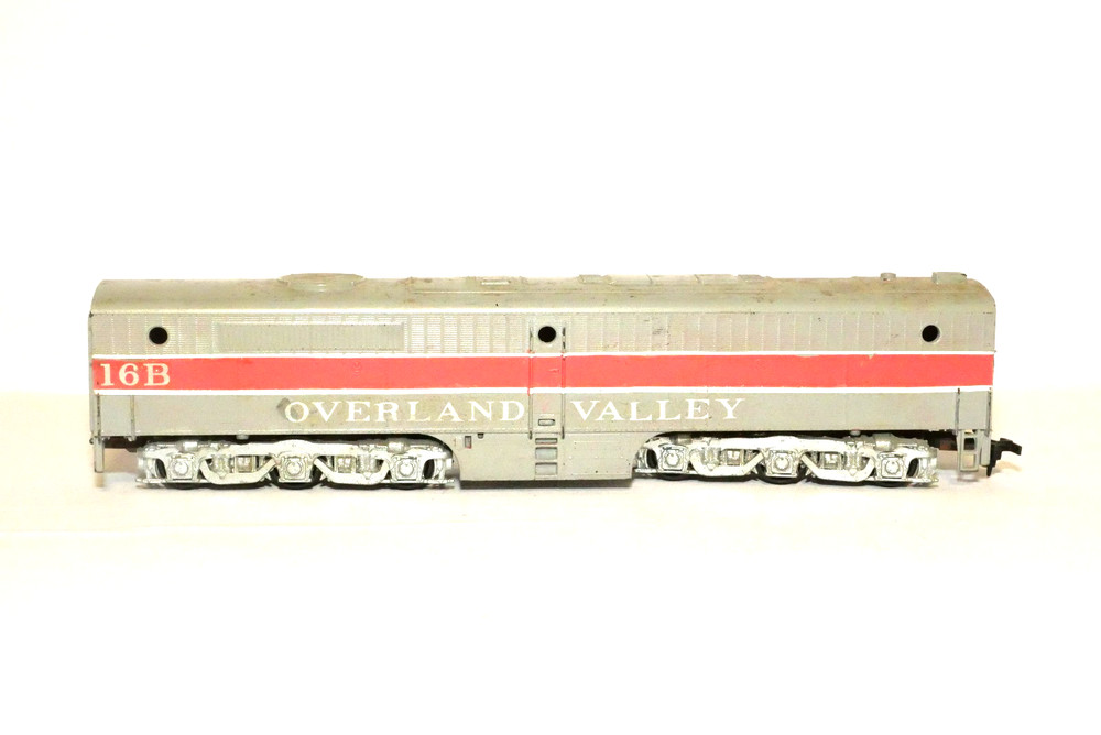HO SCALE-OVERLAND VALLEY PB1 B-UNIT ENGINE #16B/DUMMY–ATHEARN