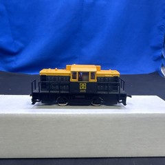 HO SCALE-SANTA FE-SF 2615 YARD ENGINE-YUGOSLAVIA-YELLOW/BLUE Runs