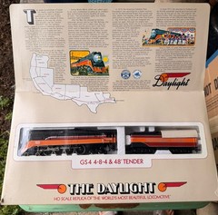 HO BACHMANN 41-0550-D9 GS4 4-8-4 STEAM LOCOMOTIVE SOUTHERN PACIFIC SP DAYLIGHT