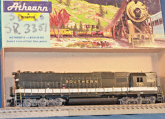 JP HO ATHEARN EMD SD60 SOUTHERN #3351 DC PWR Fantasy – Rail Power Shell