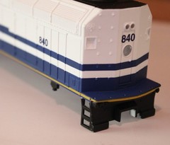 *SHELL ONLY* HO Scale WALTHERS TRAINLINE F40PH LOCOMOTIVE METROLINK #840 READ!!