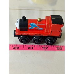 Thomas & Friends Wooden Railway Fishy James Red Engine BDG57 Magnetic Train