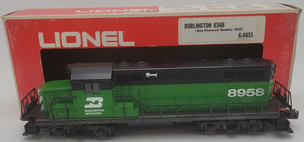 Lionel 6-8651 O Burlington Northern U36B Dummy Diesel Locomotive EX/Box