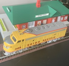 Vintage Bachman Ho Scale Union Pacific Engine 1468 Tested & Works, Light Works