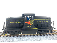 Bachmann Spectrum HO Western Maryland GE 44 Ton Switcher #75, DC only (bad gear)