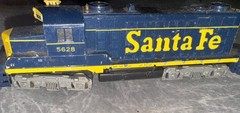 Vintage HO scale TYCO/Mantua 5628 blue Santa Fe Diesel Locomotive