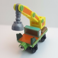 Crane Car – Chuggington Wooden Railway Trains Thomas Brio Compatible