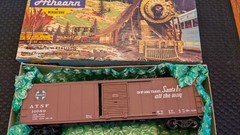 Athearn HO 50′ Box Car ATSF #11089, Nice, NIB
