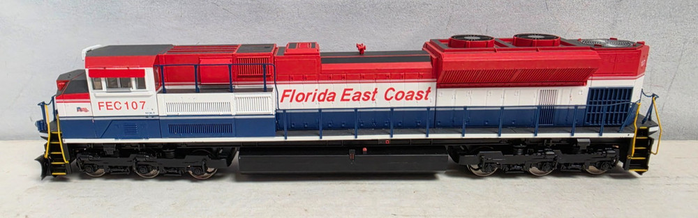 Florida East Coast RR EMD SD70Ace Diesel 107 Walthers 910-9818 HO DC DCC Ready