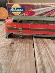 Varney cast engine HO scale gauge orange and gray (top Only) flat car 2