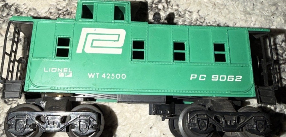 Lionel WT 42500 Train Car Locomotive Vintage Classic Collectible Throwback Used.