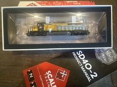 Scale Trains N Scale SXT39386 EMD SD40-2 Chicago & North Western #6854 DCC Rdy