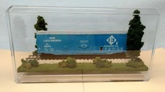 HO SCALE 9″ SINGLE TRACK DISPLAY CASE -“SUMMER SCENE”-FOR ANY HO TRAIN