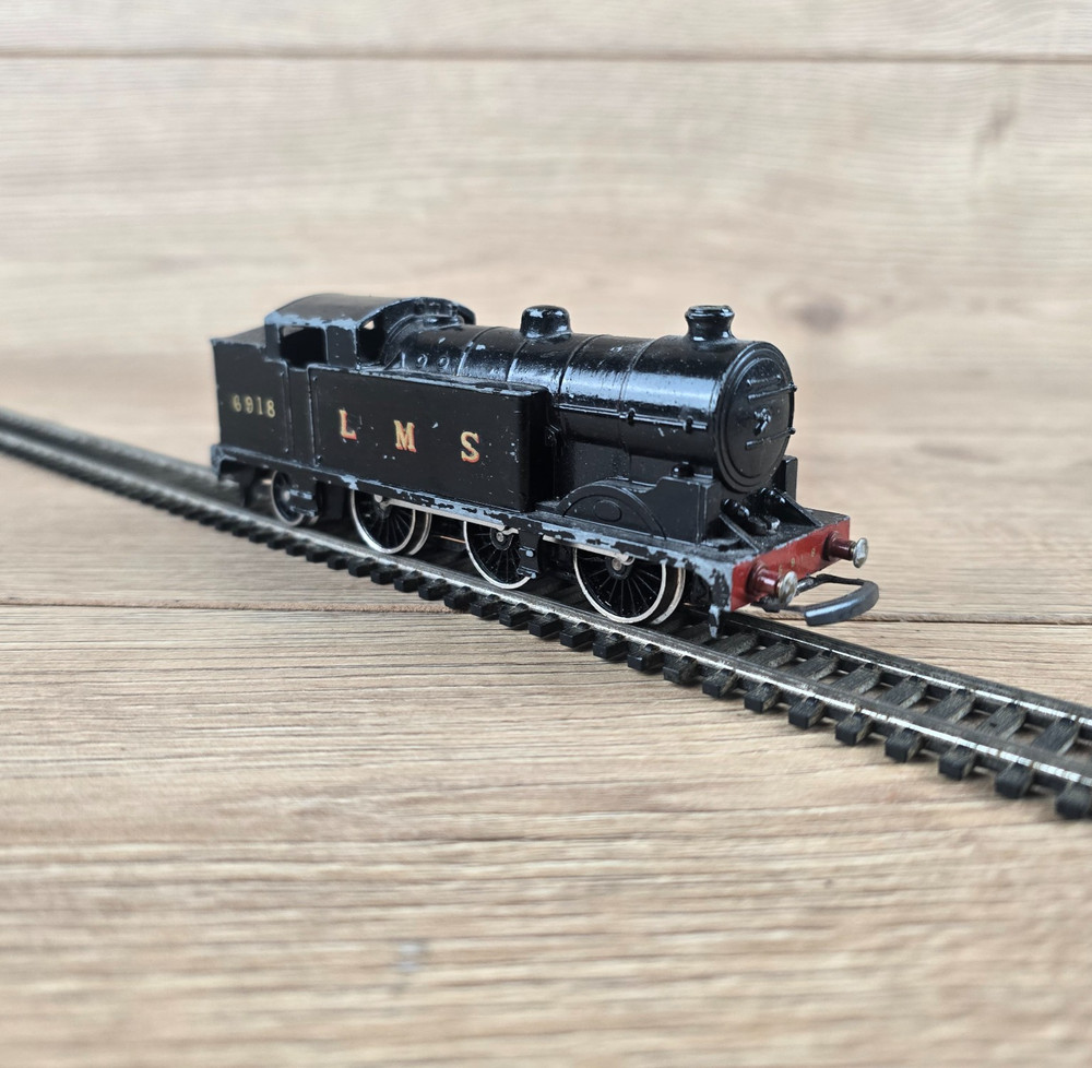 Hornby Dublo LMS Class N2 6918 Tank Locomotive Repainted OO Gauge Vintage 2-Rail
