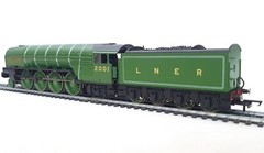 Hornby OO HO British LNER Class P2 “COCK O THE NORTH” 4-8-2 Steam Locomotive MIB
