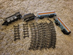 Polar Express Locomotive 1225 Tender Coal & Passenger Cars Lionel Tracks