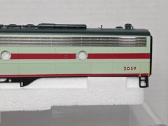 Proto 2000 HO Scale 21010 E8/9 Diesel Locomotive Seaboard SBD 3059 NOS