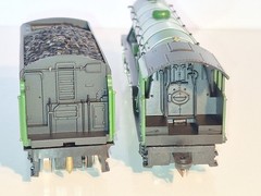 Hornby R042 LNER 4-6-2 Royal Lancer. New Old Stock. Mint Cond. Boxed. OO Scale