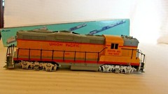 HO Scale Athearn GP-9 Diesel Locomotive Union Pacific, #130 Yellow Weathered
