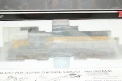 Atlas HO Scale CNW Chicago North Western RS32 Diesel Locomotive #4242 NOS Sealed
