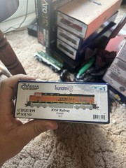 HO-Scale Athearn Genesis BNSF Es44dc 7672 Dcc And Tsunami 2 Sound