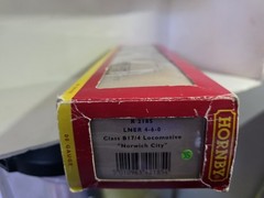 Hornby LNER Class B17/4 Norwich City Steam Locomotive OO SCALE DC