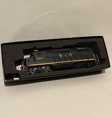 Bachmann EMD GP30 w/DCC — Baltimore & Ohio #6918