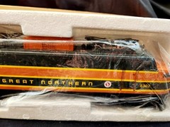 Lionel 6-18302 Great Northern Electric Engine, New In Box