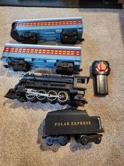 Lionel Polar Express Train Lot Engine 1225 711795 4 Cars Total, Lots Of Track