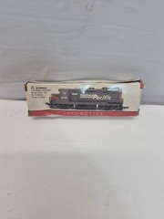 SOUTHERN PACIFIC SP 9725 LOCOMOTIVE TRAIN NO. 418 HIGH SPEED